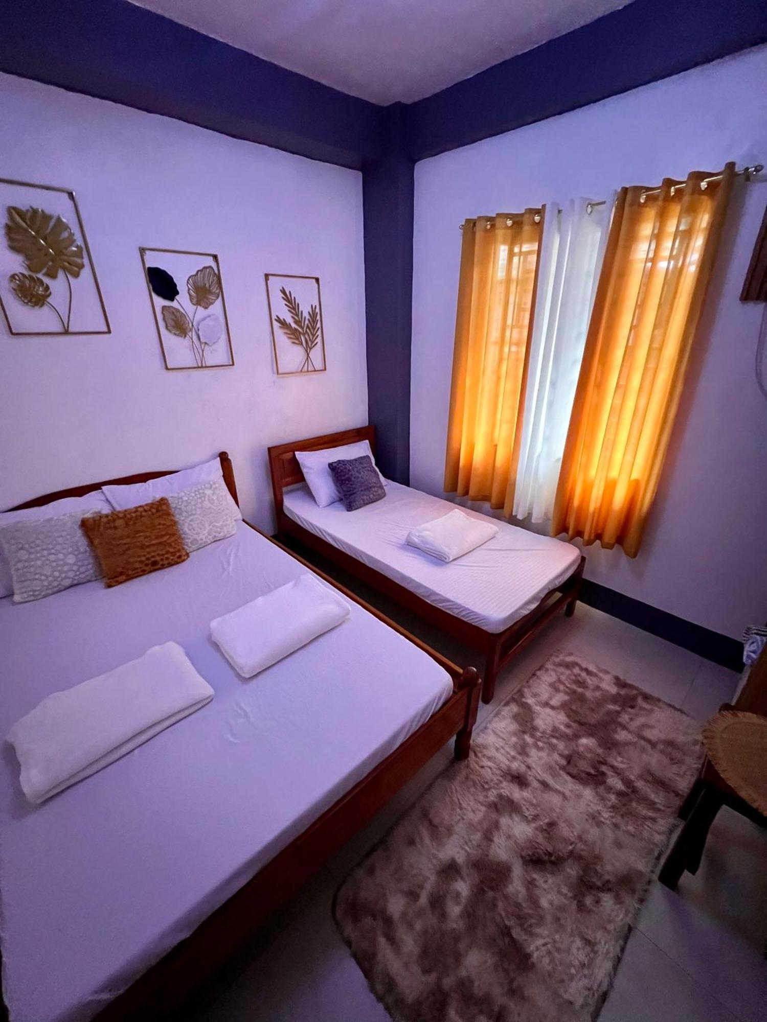 Eighty8 Tourist Inn Coron Exterior photo